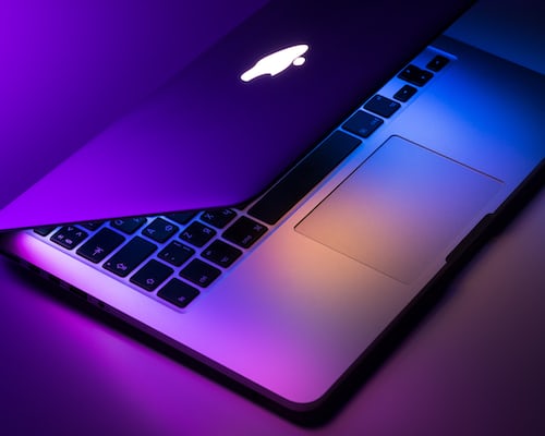 Naprawa MacBooka – jakie są różnice w różnych serwisach