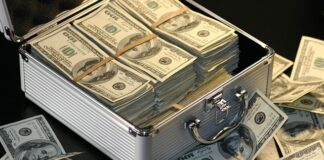 Ile osób zarabia na forex?